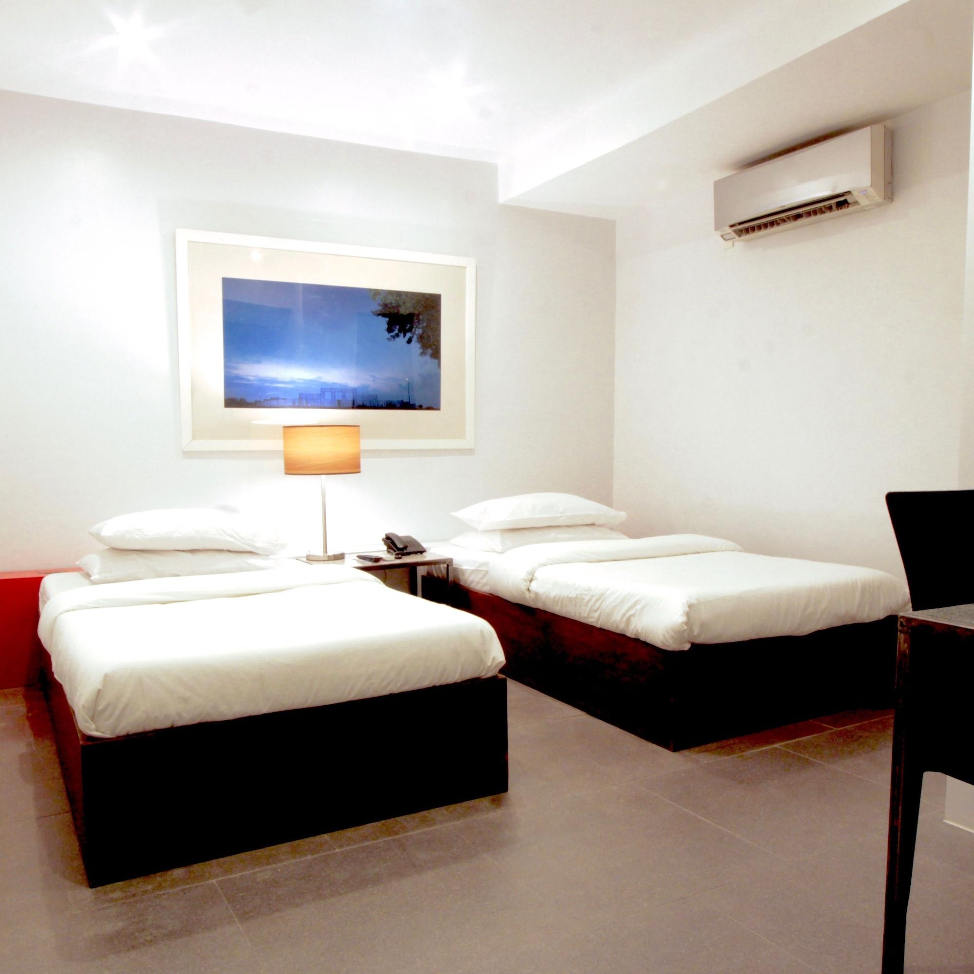Hotel Durban Makati City Kültér fotó